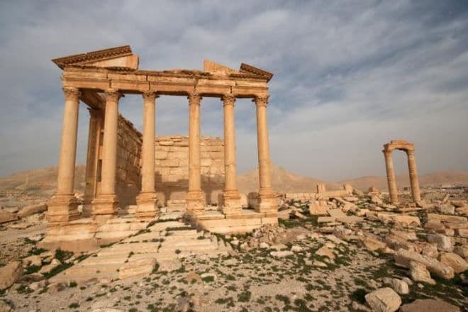 7 ISTORIJSKIH MJESTA: Spomenici koji su uništeni zbog gluposti 7 ISTORIJSKIH MJESTA: Spomenici koji su uništeni zbog gluposti