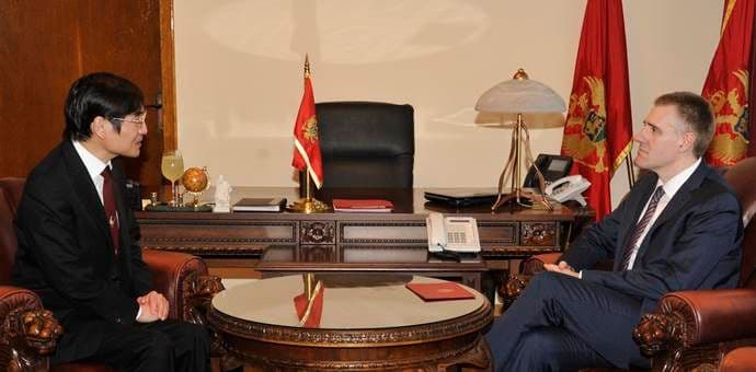 Lukšić sa novim ambasadorima Japana i Holandije: Prioritet jačanje saradnje Lukšić sa novim ambasadorima Japana i Holandije: Prioritet jačanje saradnje