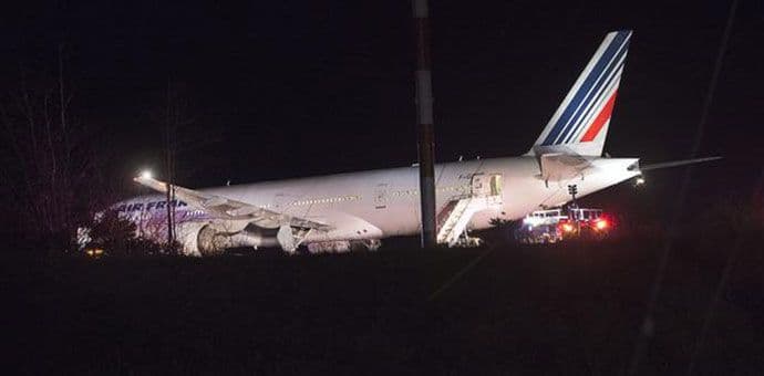 Dva aviona "Er Fransa" preusmjerena na prinudno slijetanje Dva aviona "Er Fransa" preusmjerena na prinudno slijetanje