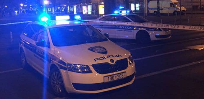 Lažna uzbuna u Zagrebu: Policija blokirala područje oko francuske ambasade zbog sumnjive torbe Lažna uzbuna u Zagrebu: Policija blokirala područje oko francuske ambasade zbog sumnjive torbe