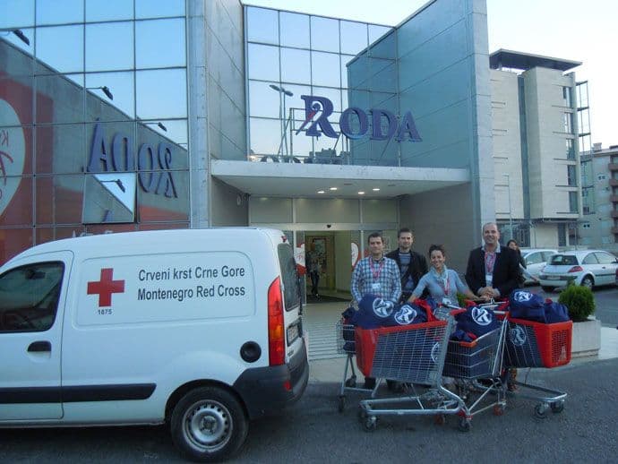 Merkator poklonio 20 slavskih trpeza ugroženim porodicama Merkator poklonio 20 slavskih trpeza ugroženim porodicama