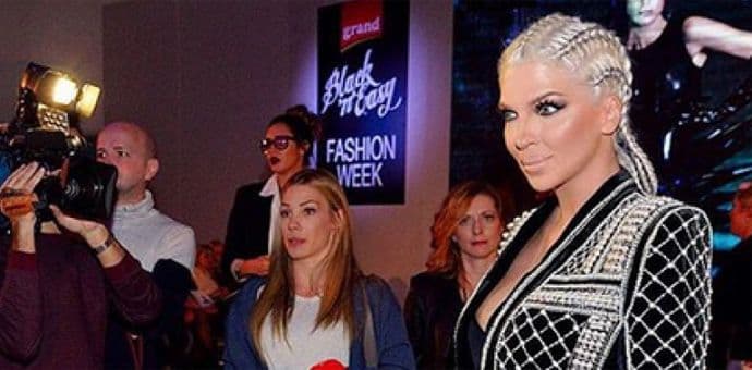 Porno-diva okačila fotku JK sa porukom zbog koje će "diva" da poludi Porno-diva okačila fotku JK sa porukom zbog koje će "diva" da poludi