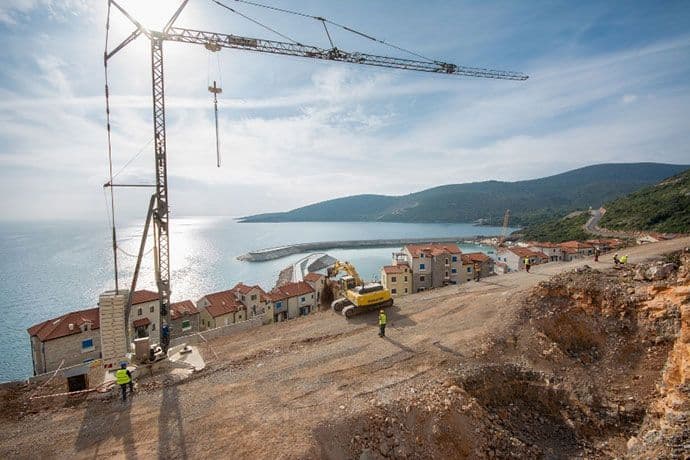 Luštica Bay: Radovi na osam novih zgrada Luštica Bay: Radovi na osam novih zgrada