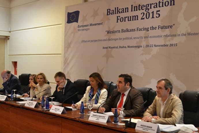 Da li će izbjeglički talas i strah od terorizma promijeniti politiku EU? Da li će izbjeglički talas i strah od terorizma promijeniti politiku EU?