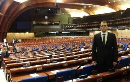 Nikola Pešić učestvovao na Svjetskom forumu demokratije u Strazburu Nikola Pešić učestvovao na Svjetskom forumu demokratije u Strazburu