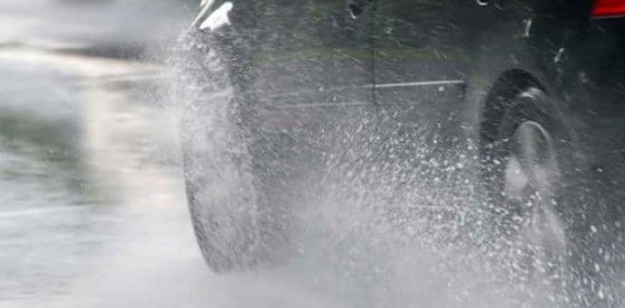 AMSCG: Oprez na putu zbog mokrih kolovoza AMSCG: Oprez na putu zbog mokrih kolovoza