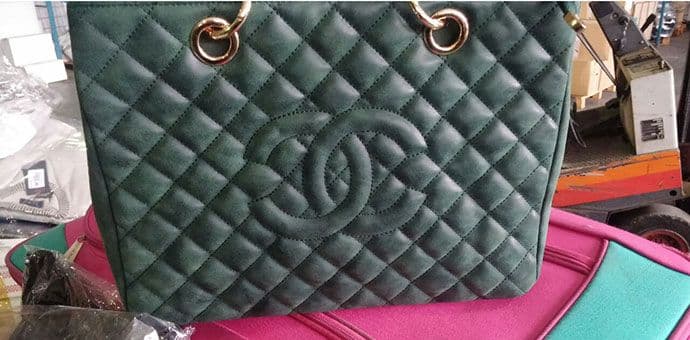 Uprava carina: Zadržana krivotvorena garderoba vrijedna više od 20.000 eura Uprava carina: Zadržana krivotvorena garderoba vrijedna više od 20.000 eura