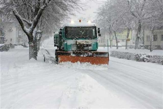 Večeras i sjutra snijeg u nižim predjelima, a oluja na jugu Večeras i sjutra snijeg u nižim predjelima, a oluja na jugu