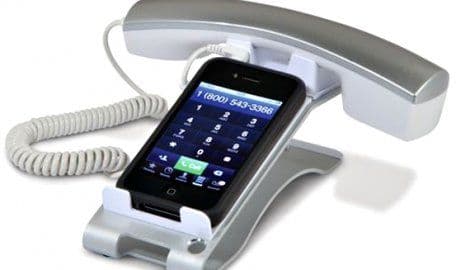 Nakon 44 godine zatvora, šokirali ga Ajfoni Nakon 44 godine zatvora, šokirali ga Ajfoni