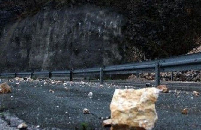 KOD MOJKOVCA: Saobraćaj ponovo uspostavljen KOD MOJKOVCA: Saobraćaj ponovo uspostavljen