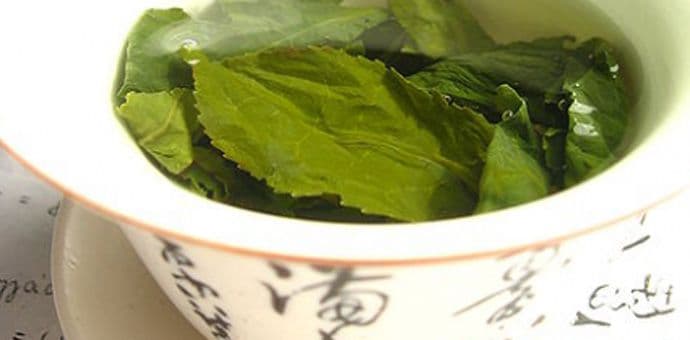 Zeleni čaj jača zube i zaustavlja krvarenje desni Zeleni čaj jača zube i zaustavlja krvarenje desni