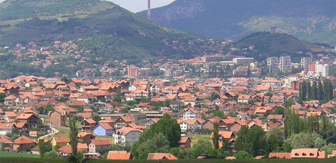 Grafiti Islamske države u Kosovskoj Mitrovici Grafiti Islamske države u Kosovskoj Mitrovici