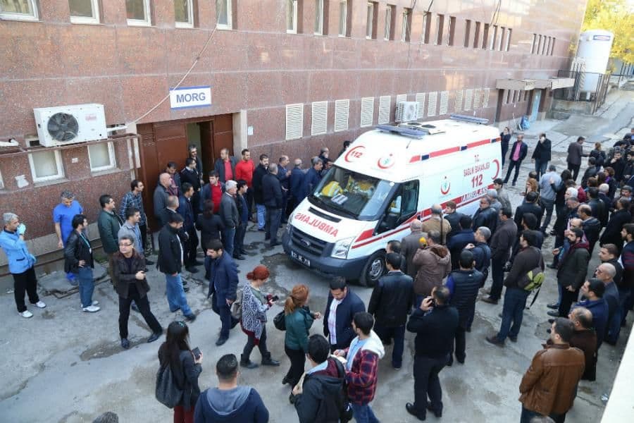 Turska: Ubijeni pro-kurdski advokat i policajac Turska: Ubijeni pro-kurdski advokat i policajac