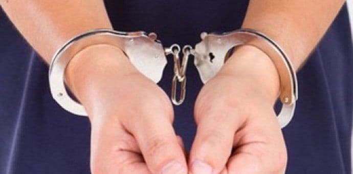 Dvojica uhapšenih zbog razbojništva i teških krađa u Podgorici Dvojica uhapšenih zbog razbojništva i teških krađa u Podgorici