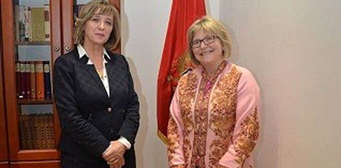 Uehara uručila donaciju Ustavnom sudu Uehara uručila donaciju Ustavnom sudu