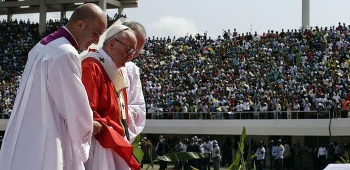 Papa: Fundamentalizam je bolest svih religija Papa: Fundamentalizam je bolest svih religija