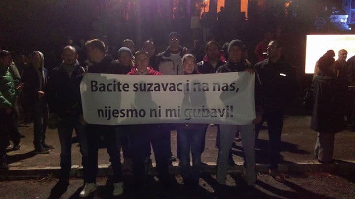 DF u Nikšiću: Bacite i na  nas suzavac, nijesmo gubavi  DF u Nikšiću: Bacite i na  nas suzavac, nijesmo gubavi