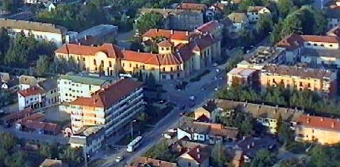 BOGATIĆ: Mladić poginuo u saobraćajnoj nesreći, četvoro njegovih prijatelja teško povrijeđeno BOGATIĆ: Mladić poginuo u saobraćajnoj nesreći, četvoro njegovih prijatelja teško povrijeđeno