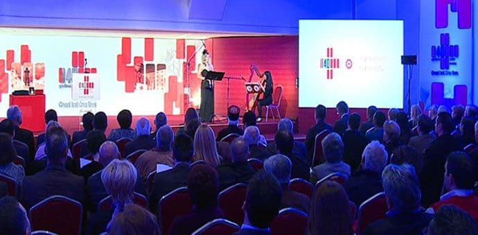 BOGDANOVIĆ: Jubilej Crvenog krsta ukazuje na potrebu da svakodnevno budemo humani BOGDANOVIĆ: Jubilej Crvenog krsta ukazuje na potrebu da svakodnevno budemo humani