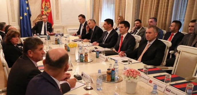 Đukanović Bečiću: Uvijek ću reći da je glupost-glupost; Đukanović Krivokapiću: Pokrenite pitanje povjerenja Vladi Đukanović Bečiću: Uvijek ću reći da je glupost-glupost; Đukanović Krivokapiću: Pokrenite pitanje povjerenja Vladi