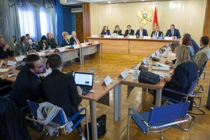 BAKOVIĆ: "Prebijanje Martinovića primjer torture" BAKOVIĆ: "Prebijanje Martinovića primjer torture"