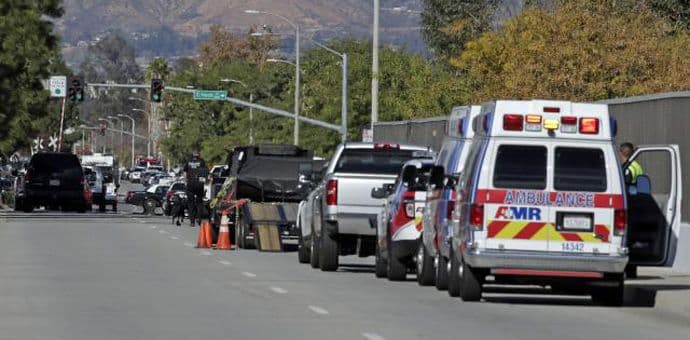 U Kaliforniji stradalo 14 osoba, jedan napadač ubijen, jedan uhapšen U Kaliforniji stradalo 14 osoba, jedan napadač ubijen, jedan uhapšen