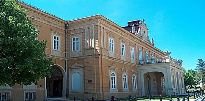 Sjednica parlamenta povodom poziva u NATO Sjednica parlamenta povodom poziva u NATO