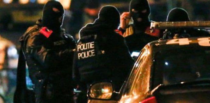 Pretres kuća zbog lažnih francuskih pasoša Pretres kuća zbog lažnih francuskih pasoša