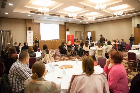 LAZOVIĆ: Digitalni marketing standard savremene ekonomije LAZOVIĆ: Digitalni marketing standard savremene ekonomije