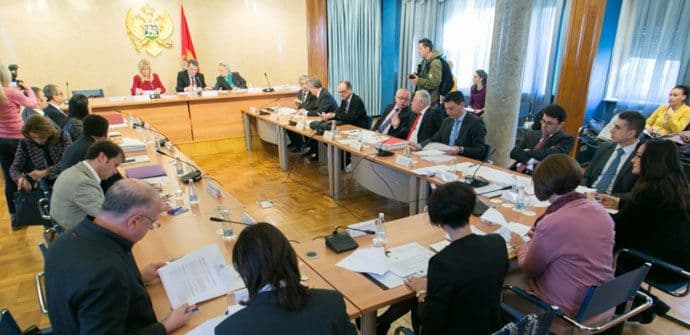 Odbor traži izmjenu zakona za povjerljive nabavke za sektor bezbjednosti Odbor traži izmjenu zakona za povjerljive nabavke za sektor bezbjednosti