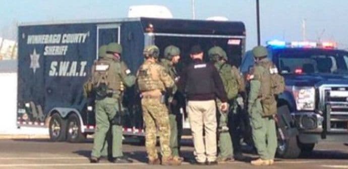 SAD: U toku talačka kriza, povrijeđen policajac SAD: U toku talačka kriza, povrijeđen policajac