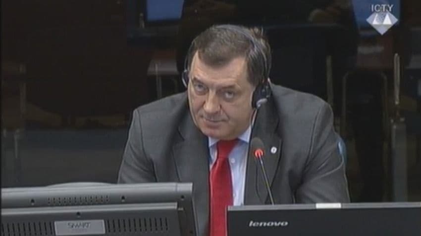 Dodik na suđenju Ratku Mladiću: Što bih ja morao da se sjećam svega? Dodik na suđenju Ratku Mladiću: Što bih ja morao da se sjećam svega?