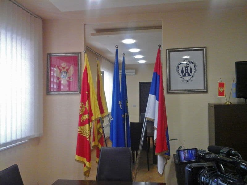 Herceg Novi - nakon 30 godina - dobija grb i novu zastavu grada Herceg Novi - nakon 30 godina - dobija grb i novu zastavu grada