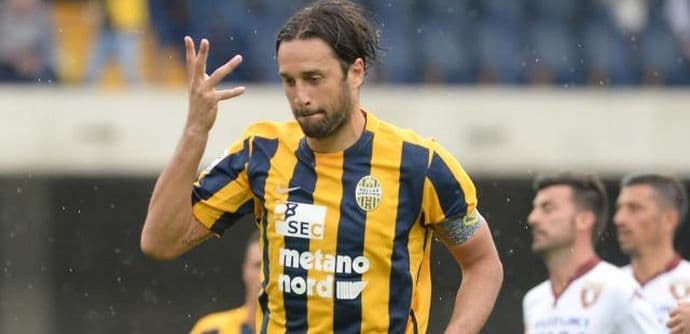 Toni iz kopački u fotelju Verone Toni iz kopački u fotelju Verone