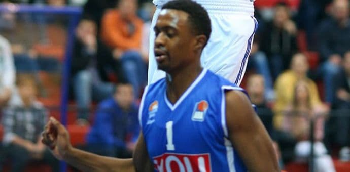 Lemb nogom slomio staklo i završio u bolnici! Lemb nogom slomio staklo i završio u bolnici!