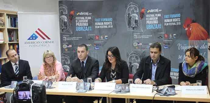 Uehara: Istorija slavi one koji se zalažu za proširenje kruga ljudskih prava Uehara: Istorija slavi one koji se zalažu za proširenje kruga ljudskih prava