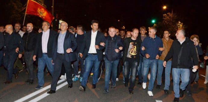 Moskva potkupljivanjem podsticala buntovne demonstracije u Podgorici Moskva potkupljivanjem podsticala buntovne demonstracije u Podgorici