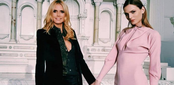 Andreja Pejić se drži za ruke sa jednom od najpoznatijih manekenki Andreja Pejić se drži za ruke sa jednom od najpoznatijih manekenki