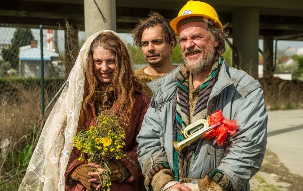 Ekipa filma "Smrdljiva bajka" slavi 50.000 gledalaca Ekipa filma "Smrdljiva bajka" slavi 50.000 gledalaca