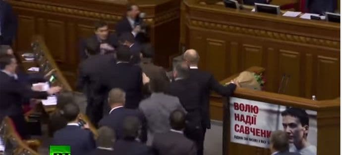 VIDEO: Tuča u Ukrajinskom parlamentu VIDEO: Tuča u Ukrajinskom parlamentu