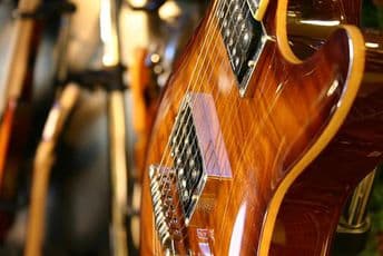 "Vazdušna gitara" konačno proizvodi zvuk