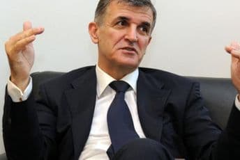 Zašto Srbija ne izručuje Svetozara Marovića Crnoj Gori? Zašto Srbija ne izručuje Svetozara Marovića Crnoj Gori?