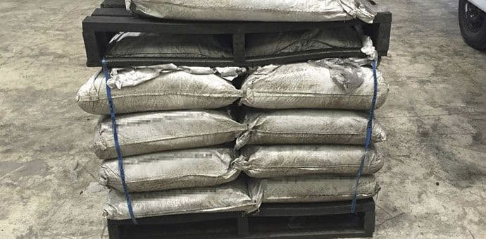 Španska policija u uglju i paletama otkrila 1,4 tone kokaina Španska policija u uglju i paletama otkrila 1,4 tone kokaina