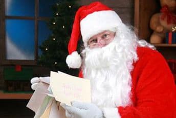 Spisak želja djevojčice (10) za Djeda Mraza ostavio svijet u čudu: Ajfon, Guči, Šanel Spisak želja djevojčice (10) za Djeda Mraza ostavio svijet u čudu: Ajfon, Guči, Šanel