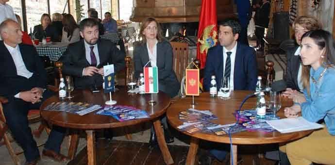 Otvorena sezona na Vučju Otvorena sezona na Vučju