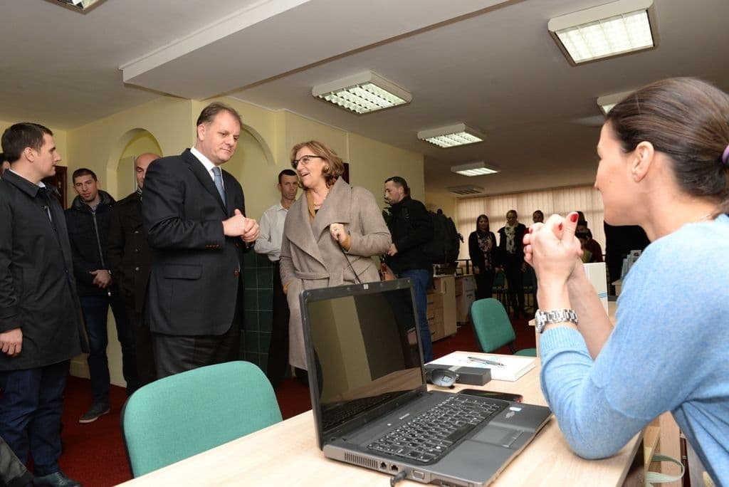 Stijepović otvorio Biznis centar Stijepović otvorio Biznis centar