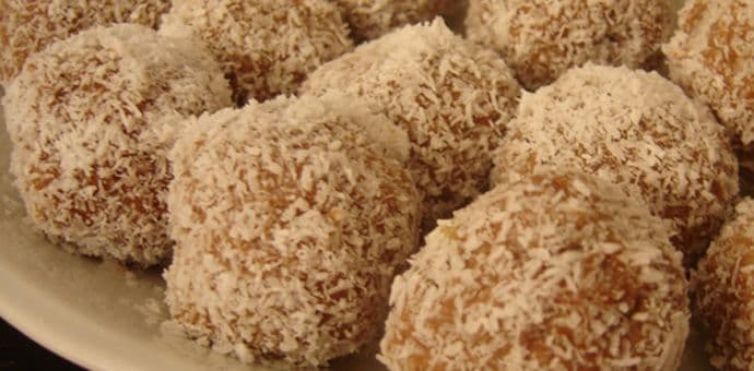 Bombice od kokosa i suvog grožđa (POSNO) Bombice od kokosa i suvog grožđa (POSNO)