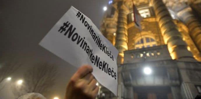 Beograd: Novinari protestovali ispred Vlade tražeći smjenu Gašića Beograd: Novinari protestovali ispred Vlade tražeći smjenu Gašića