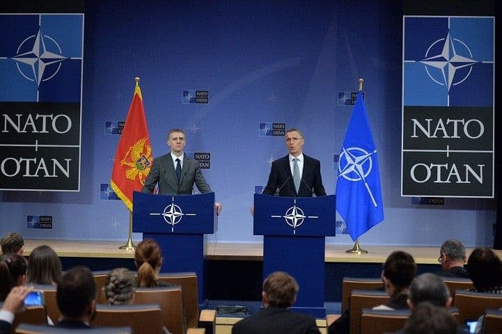 U REGIONU: Poziv u NATO obilježio 2015. U REGIONU: Poziv u NATO obilježio 2015.