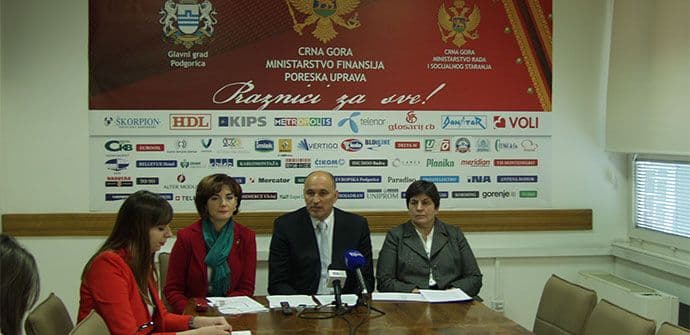 Počeo projekat "Praznici za sve" Počeo projekat "Praznici za sve"